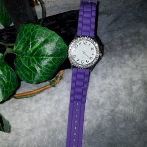 Quartz Silicone Banded Watch 9.5"